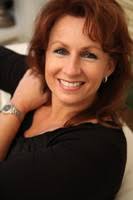 Hochzeitsrednerin Britta <b>Marlene Freitag</b> - britta-lachend