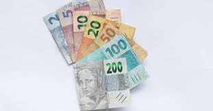 Debêntures IPCA+ dominam retornos da renda fixa em julho