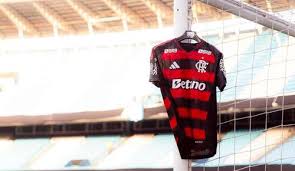 Flamengo demonstra interesse por jogador da base de rival do Brasileirão