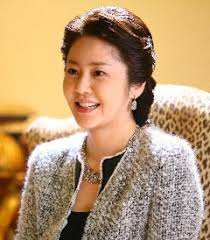 Ko Hyun-jung, who most recently starred in the SBS TV drama &quot;President,&quot; was voted actress of the year for a second consecutive year in a nationwide poll by ... - 2010122800315_0