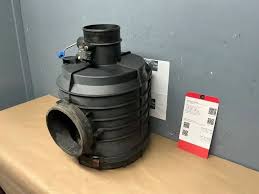 Used 2006-2020 Isuzu NPR Air Cleaner