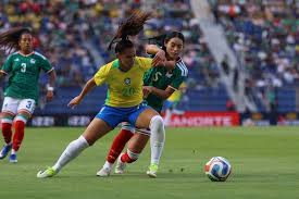 México vence 1-0 a Brasil y extiende su racha invicta