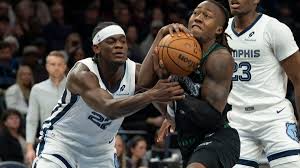 Fantasy Basketball Weekend Must-Starts: Ayo Dosunmu soaring with Anthony Edwards injured