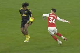 Controversial VAR Decisions Spark Outrage in Man Utd vs. Arsenal Thriller