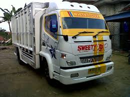 Hasil gambar untuk modifikasi truk budi karya