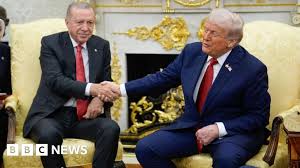 Trump drängt Türkei: Kein russisches Öl mehr kaufen! - Imagen principal del artículo