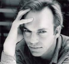 Hugo Weaving AKA Hugo Wallace Weaving - hugo-weaving-1