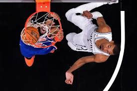 'Wemby is in shock.' Inside the NBA crew has blunt analysis at Knicks vs. Spurs halftime
