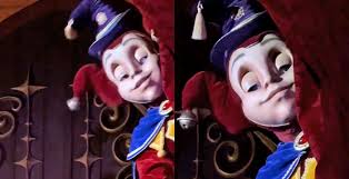 Heeft Pardoes een heftige nacht gehad? Tiktokkers grappen over kapotte Efteling-animatronic