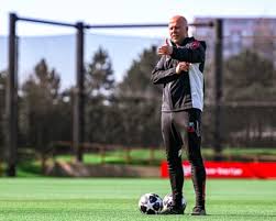 Liverpool v Galatasaray, Spurs v Atlético Madrid and more: Champions League last-16 second legs – live