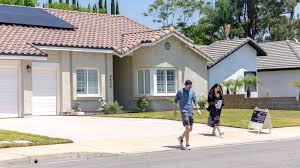 Mortgage rates are easing slightly, but homebuyers are retreating
