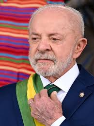 Conselho antes da prisão e edição de contrato: O que pesa contra Moraes na relação com Vorcaro