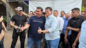 Marcha para Jesus leva Tarcísio e Flávio à rua pela 1ª vez após Dark Horse