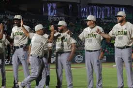 Euforia en el Kukulcán con el retorno de los Leones y el béisbol