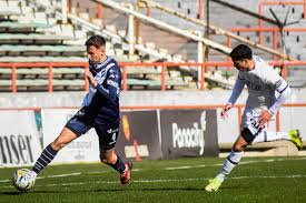 Alvarado busca oxígeno en Quilmes: partido clave por la permanencia