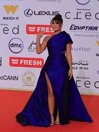 "فستان جريء بفتحة ساق".. صبا مبارك جذابة في افتتاح مهرجان القاهرة السينمائي