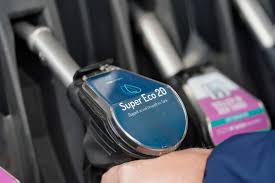 Pläne der EU-Kommission: Autoclub sagt: Keine Angst vor E20-Kraftstoff