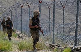 پاکستان از کشته و زخمی شدن ۶ نفر درپی درگیری با مرزبانان افغانستان خبر داد