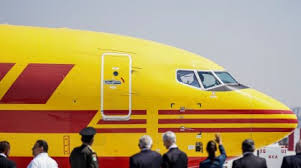 Avião colide com objeto desconhecido na Alemanha e faz pouso não programado