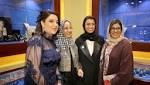 «إناث من ضوء» يشكلن الجمال