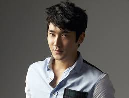 Hasil gambar untuk choi siwon