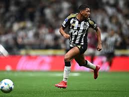 Rony fica perto do Corinthians; PSG deve contratar meia do Barça 🛒