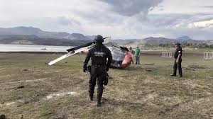 Helicóptero se accidenta en exhibición durante festival en Michoacán