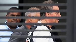 Defesa de Bolsonaro diz que arma apreendida não é 'falta grave'