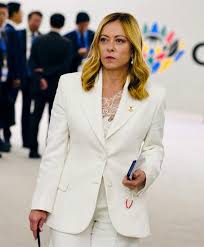 Universidade de Bolonha NEGA curso para militares! Entenda a polêmica!