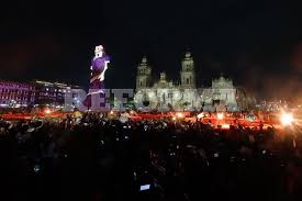 Inauguran megaofrenda con la catrina más alta del mundo