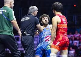 زد و خورد قهرمانان جهان روی تشک و داخل تونل!