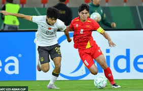 U23 Việt Nam 0-2 U23 Trung Quốc: Lý Đức nhận thẻ đỏ