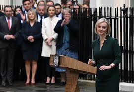 Liz Truss Parody Offers "5 Pro Tips" to Trump Amid Market Concerns