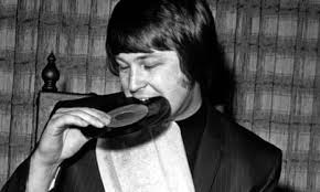 Fallece Brian Wilson, genio musical de The Beach Boys, a los 82 años - Imagen principal del artículo