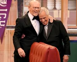 Happy Days 1974 TV series cast Henry Winkler as The Fonz Ron Howard as Richie Cunningham Anson Williams Donny Most Tom Bosley Marion Ross 1950s nostalgia ABC television stills Arnold's DriveIn leather jacket, AI generated