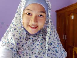 Namaku Mayla Putri Anindya , biasa dipanggil Mayla. Aku lahir di Kab. Semarang 3 Mei 1999. Umurku sekarang 14 tahun. Rumahku di Ds. Kalijambe Kec. - php