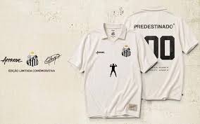 Santos lança coleção limitada de camisas em homenagem aos 100 gols de Gabriel Barbosa