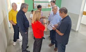 Deputado Mauro Bragato visita clínica em Ourinhos a convite de diretor da AOJESP