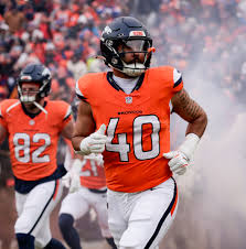 Broncos re-sign linebacker Justin Strnad to a 3 year deal worth $18 million dollars