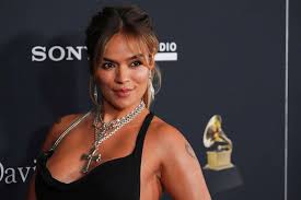 donde ver los grammys 2026 related image