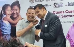Armenta pacta round de Boxeo con Julio César Chávez en la Feria 2026