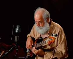 Imagem de Arismar do Espírito Santo, Brazilian bassist