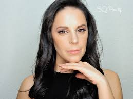 Maquillaje y peinado de Shakira en Can&#39;t Remember to forget you Makeup Silvia Quiros SQ Beauty - shakira_13