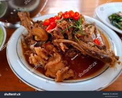 Gambar Tengkleng Solo with various cuts of goat meat