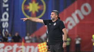 Rivalul din SuperLiga râde de antrenorii lui FCSB: ”Purtători de bască”