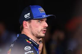 Verstappen critica Red Bull e cita perigo após abandono: "De saco cheio"