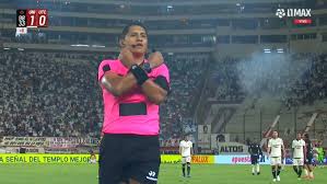 Universitario activa protocolo contra racismo en partido con UTC en el Monumental