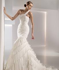 فساتين اعراس غير شكل للمصمم الرائع زهير مراد