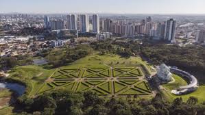 Sol e chuva fraca: veja como deve ser a semana em Curitiba