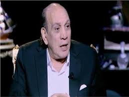 «عايز أكل عيالي».. منير مكرم يرد على منتقدي إعلان المدافن